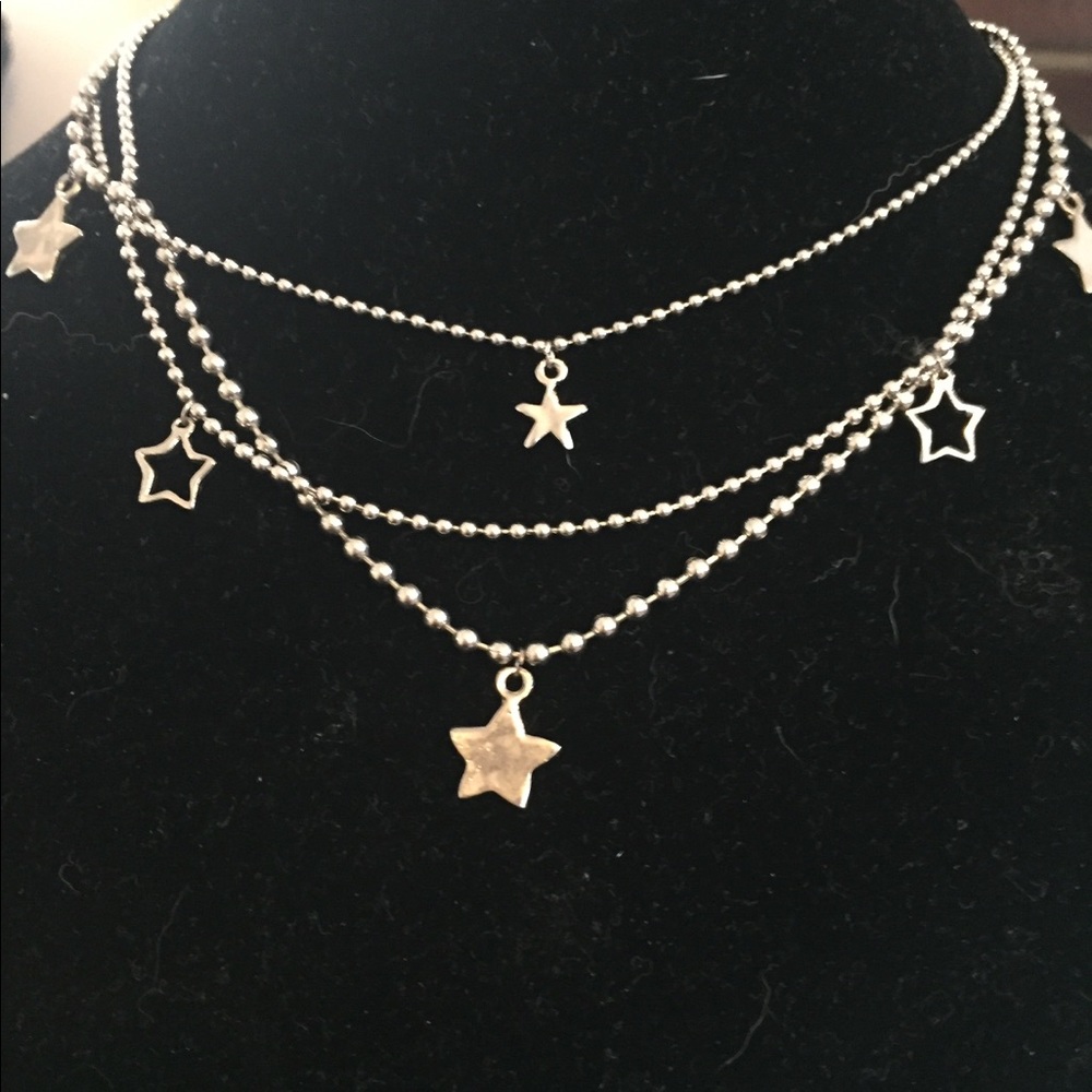Silver star layer necklace